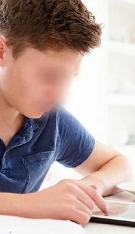 maestro-abusador-tarea-foto-video-tarea-casa