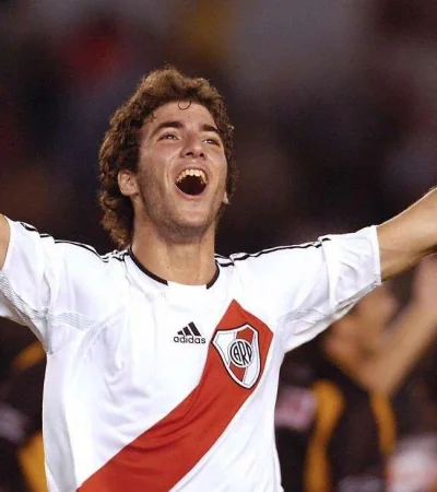 Higuain-River