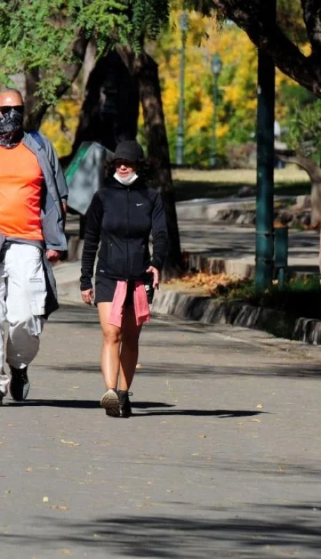 27-05-2020_mendoza_mendocinos_aprovechan_el_buen