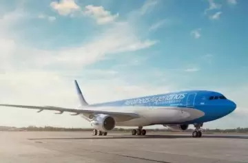 Aerolíneas empieza a hacer vuelos regionales con escala en Buenos Aires