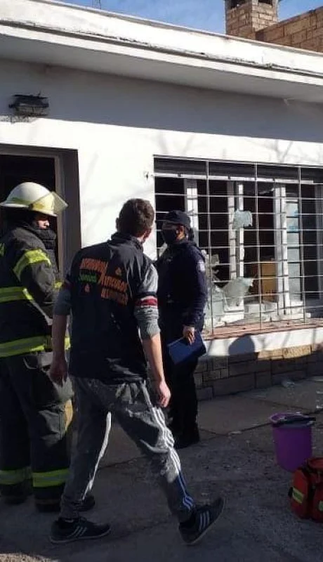 policiales-maipú-explosion-local-comercio-gas