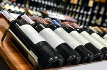 Vinos castigados: pagan el doble de impuestos que en Chile
