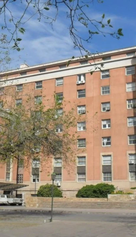 empleado-coronavirus-mendoza-palacio-justicia