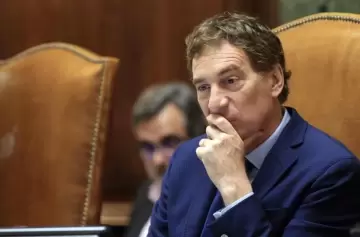 Santilli minimizó su desplazamiento en la lista y apuntó contra "los dinosaurios de la política"