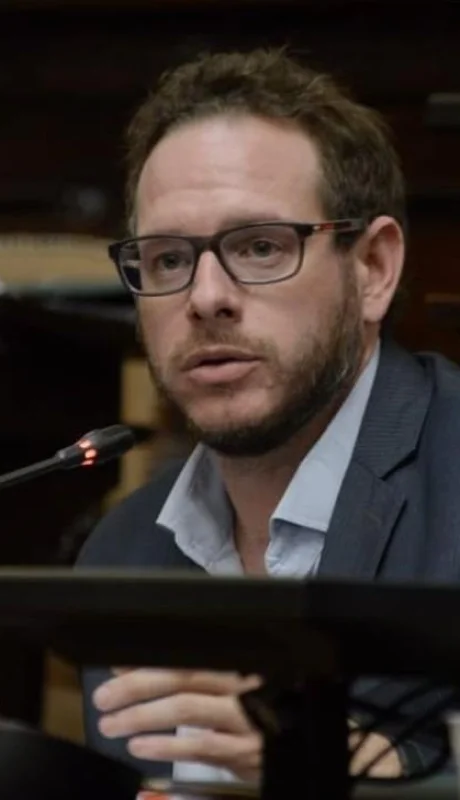 lucas-ilardo-senador