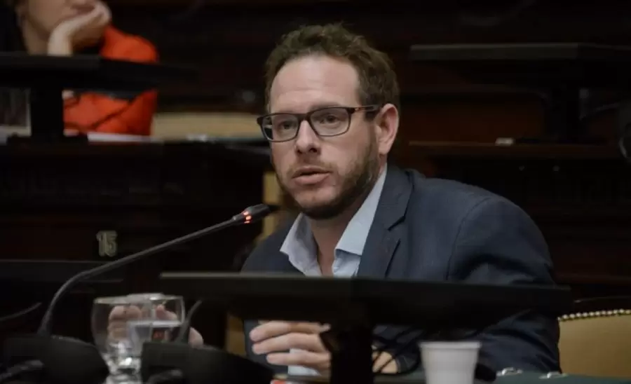 lucas-ilardo-senador