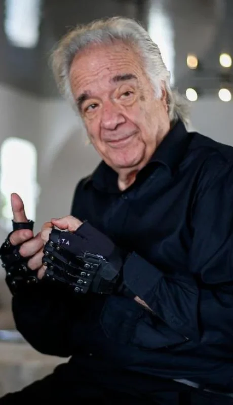 guantes-bionicos-piano