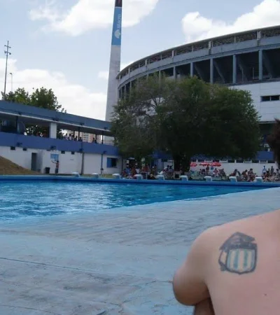 El destino y manejo de los clubes de fútbol en discusión