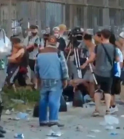 velorio-maradon-en-casa-rosada-disturbios