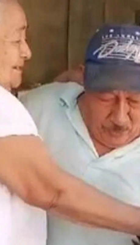 FKQBJVSHEJC5HJRQMNJAUNFBB4