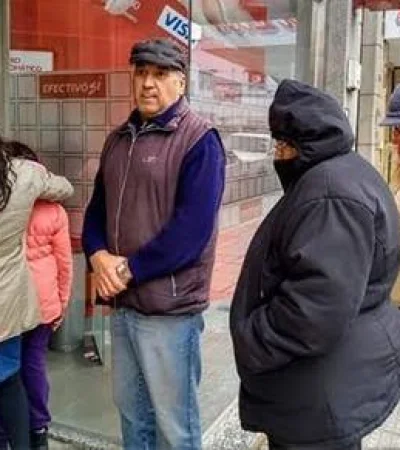 Cobrando-Cajero-Jubilados-Asignaciones