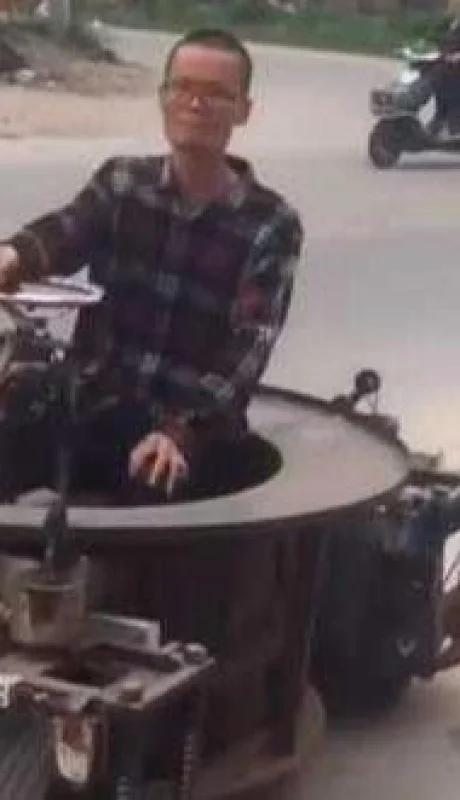 chino-auto-de-tres-ruedas