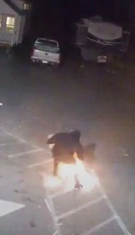 ladron-se-prende-fuego-video