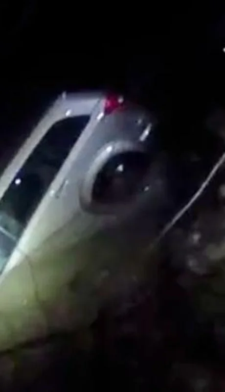 rescate-mujer-del-rio-policia