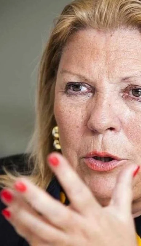 Elisa-Carrió-CFK