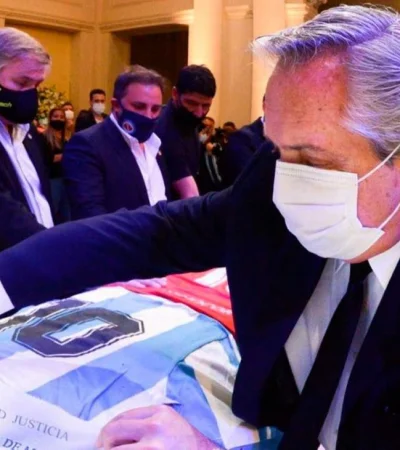 fernandez-desmanes-velorio-maradona