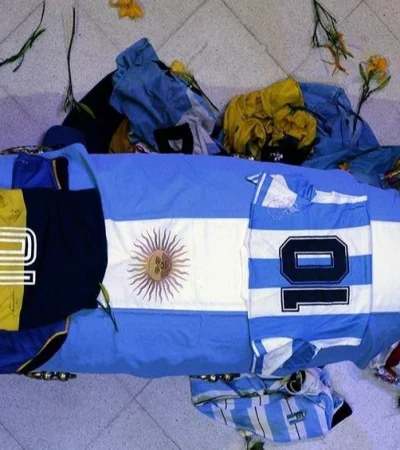 diego-maradona-muerte-embalsado