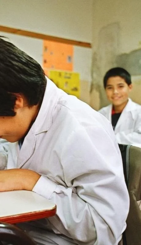 escuela_pu?blica_alumnos_estudiantes_aula