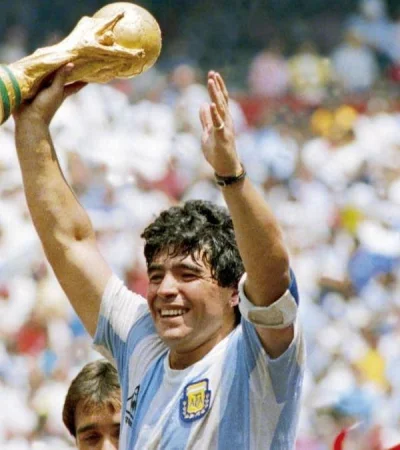 Maradona-3