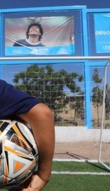 diego-maradona-polideportivo-maipu