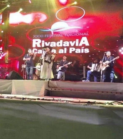 rivadavia-canta