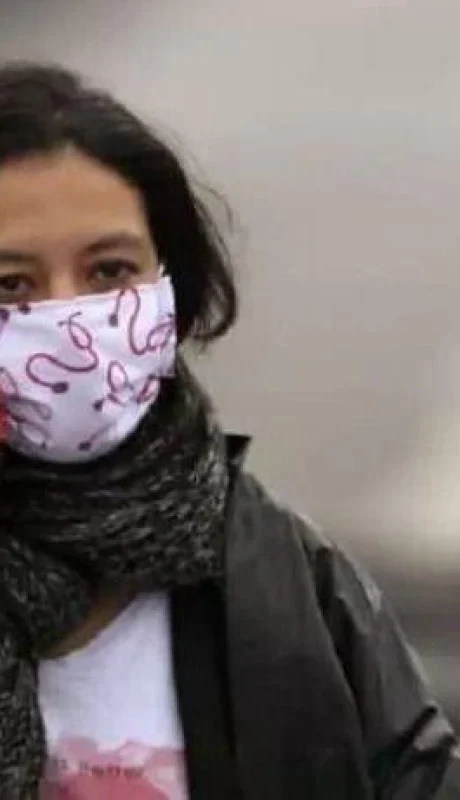 persona-celular-pandemia-fotos