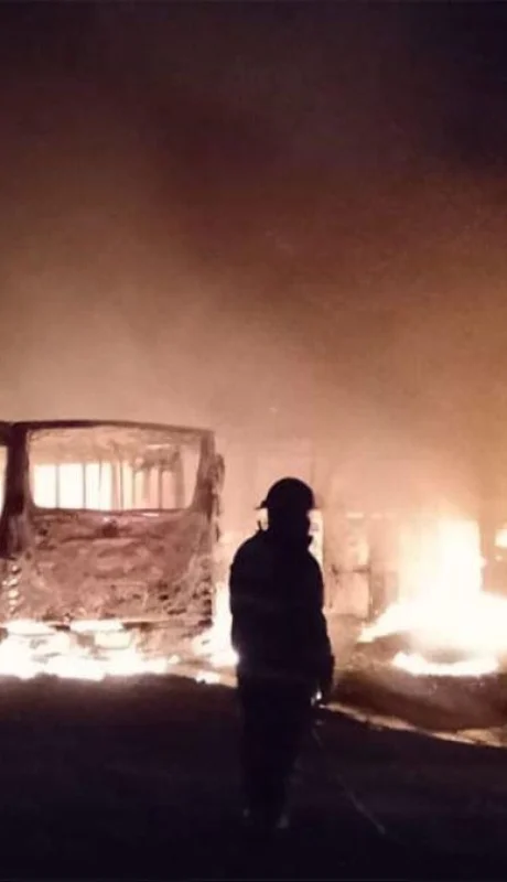 tremendo-incendio-el-grupo-5-guaymallen