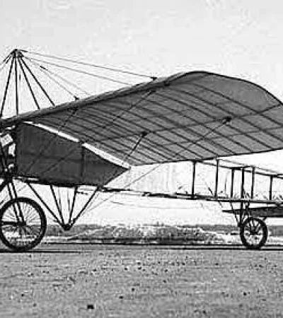 avión-Breliot-que-utilizó-Ricardo-Ravioli-para-realizar-el-primer-vuelo-sobre-Mendoza-en-1911.