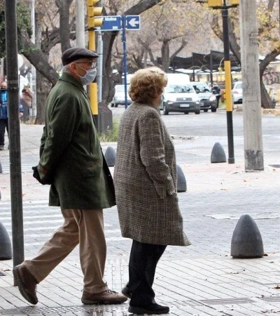 2EBEB860-2119-4910-8DD5-6D7C470F90A7