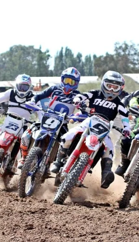 Motocross-Fememod1