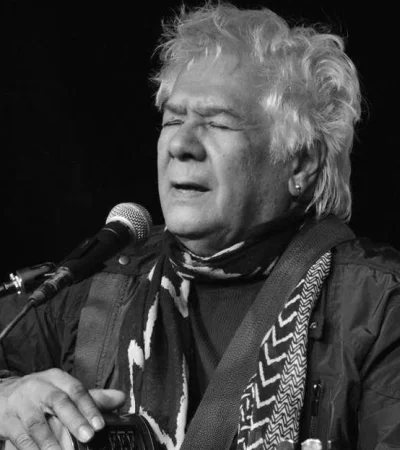 victor_heredia_en_el_escenario_1024_x_680