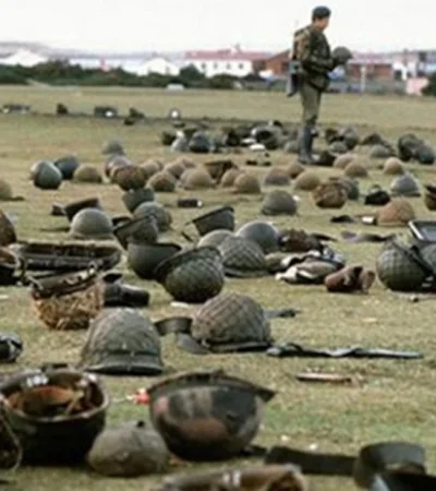 guerra_malvinas_cascos