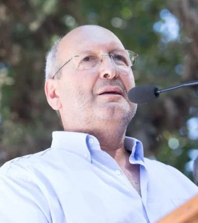 Marcelino Iglesias y su proyecto de ley