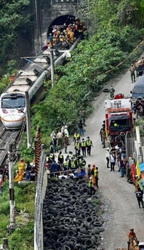 tren-taiwán-video-cámara-momento-accidente