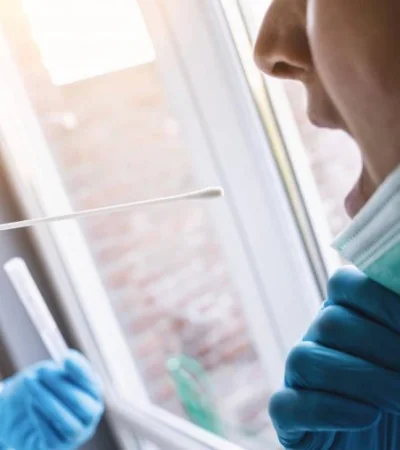 Reinfectados-entre-falsos-negativos-baja-inmunidad-y-coronavirus-muertos