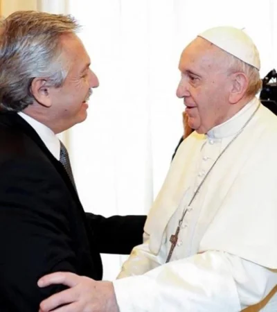 fernandez-papa-encuentro-regalos-temas-hablaron