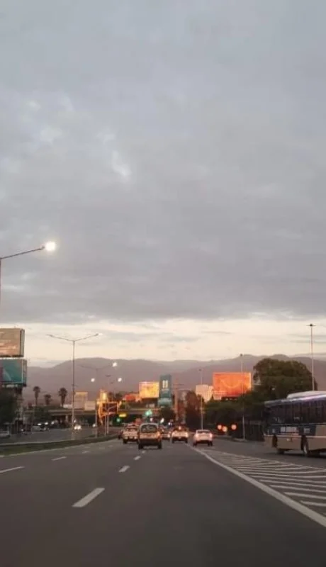 El centro y sur de Mendoza observó desde temprano una intensa nubosidad con especial concentración en General Alvear.