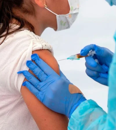 vacunación-covid-adolescentes
