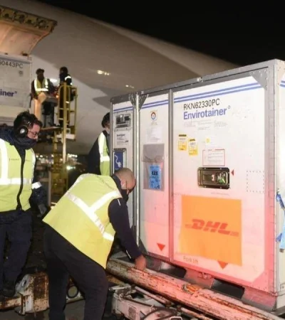 vacunas-ezeiza-coronavirus