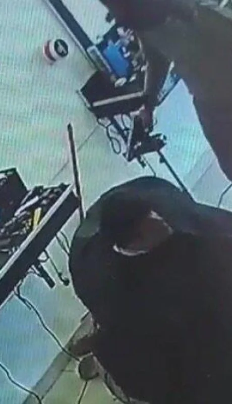 8F46A6EE-AE74-439A-B3C4-8C9DBB217FAC