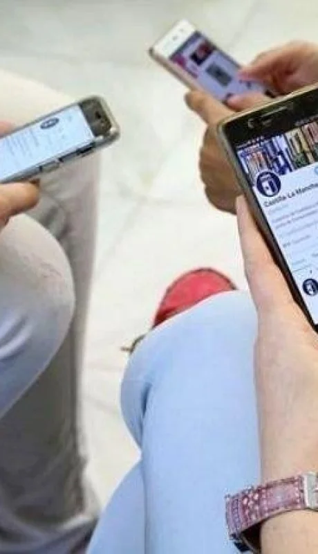 adolescentes-redes-sociales-salud-mental