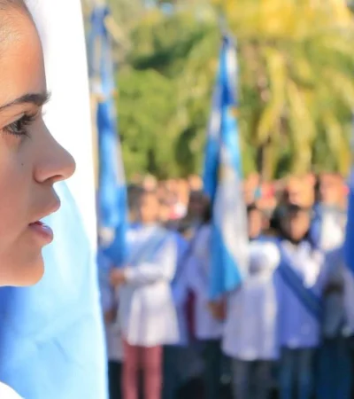 Escuelas-Bandera-Amor-Argentina-Alumnos-Bandera