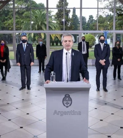 Alberto-Fernandez-Dia-de-la-Bandera