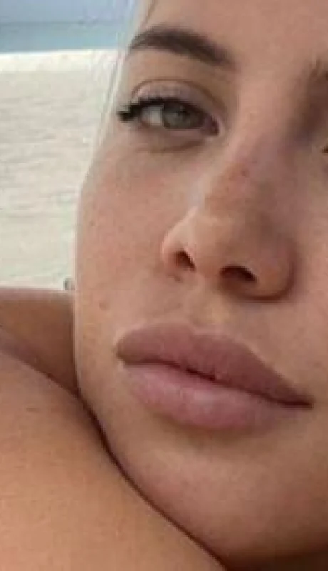 wanda-nara-espejo-bikini-instagram-tatuajes