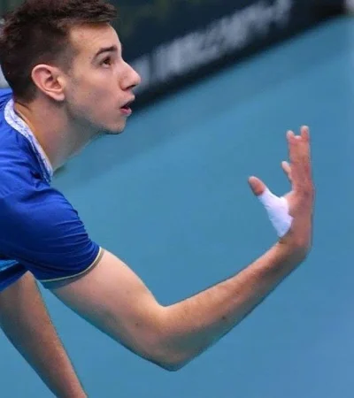 E5BDDA21-0635-4E25-84A0-8D855E9ABECE