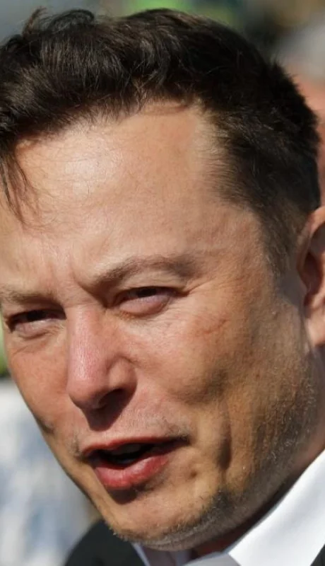 elon-musk-apple