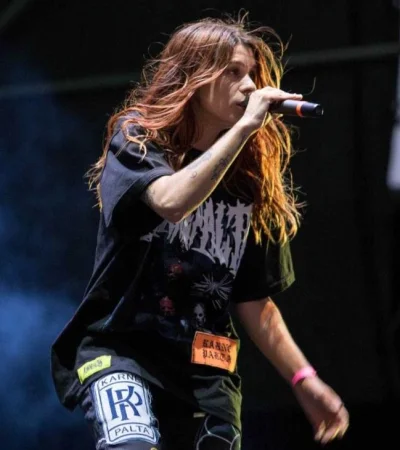 Lara91K-5938-ceci-2000-2