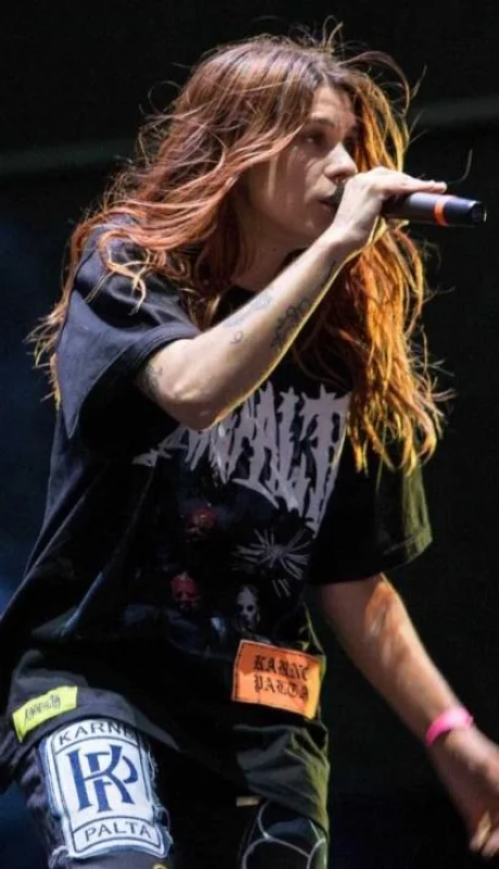 Lara91K-5938-ceci-2000-2