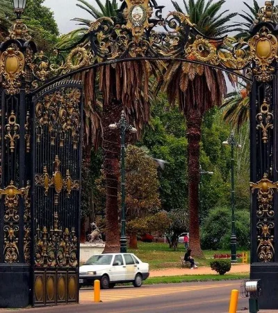 6873139234_cf4628b376_b