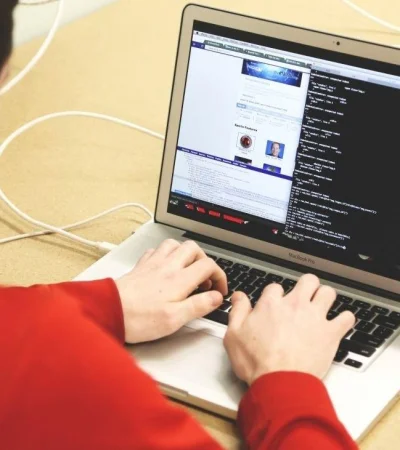 hacker-sistema-argentina-cuenta-bancaria-robo-datos-mail-peligro